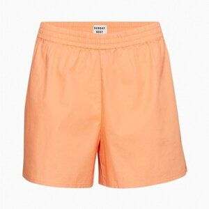 Aritzia Sunday Best Eva 5" Short In Sunny Apricot Size Medium Mid-rise pull-on